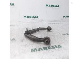 Used Front upper wishbone, left Alfa Romeo 159 (939AX) 1.9 JTS 16V Price € 50,00 Margin scheme offered by Maresia Parts