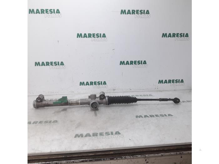 Begagnade Styrbox Fiat Punto Evo (199) 1.3 JTD Multijet 85 16V Euro 5 Pris € 50,00 Marginaltabell erbjuds av Maresia Parts