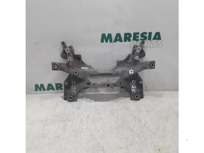 Usados Subchasis Peugeot 407 (6C/J) 2.7 HDi V6 24V Precio € 157,50 Norma de margen ofrecido por Maresia Parts