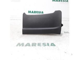 Used Right airbag (dashboard) Peugeot 407 (6C/J) 2.7 HDi V6 24V Price € 50,00 Margin scheme offered by Maresia Parts