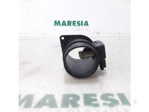Used Airflow meter Peugeot 407 (6C/J) 2.7 HDi V6 24V Price € 35,00 Margin scheme offered by Maresia Parts