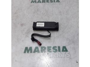Gebrauchte Antenne Peugeot 407 (6C/J) 2.7 HDi V6 24V Preis € 50,00 Margenregelung angeboten von Maresia Parts