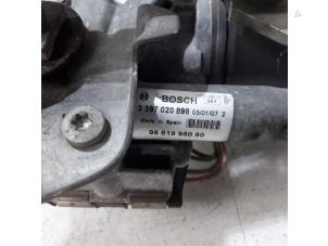 Used Front wiper motor Peugeot 407 (6C/J) 2.7 HDi V6 24V Price € 105,00 Margin scheme offered by Maresia Parts
