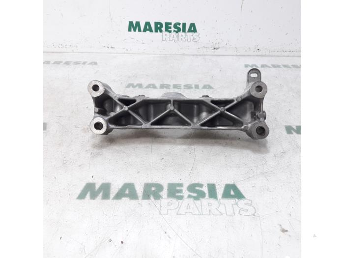 Usagé Support moteur Citroen Berlingo Cinqspace, Multispace 1.6 VTi 95 16V Prix € 20,00 Règlement à la marge proposé par Maresia Parts