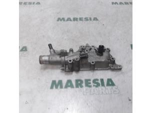 Gebrauchte Thermostatgehäuse Renault Espace (JK) 2.0 16V Turbo Preis € 50,00 Margenregelung angeboten von Maresia Parts