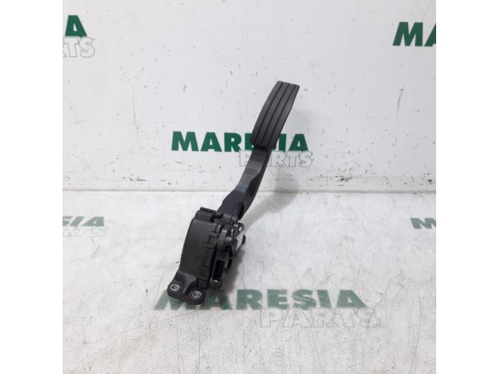 Used Gaspedalsensor Renault Twingo II (CN) 1.2 Price € 19,95 Margin scheme offered by Maresia Parts
