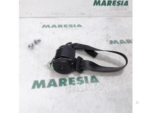 Used Rear seatbelt, left Fiat Grande Punto (199) 1.4 16V Price € 25,00 Margin scheme offered by Maresia Parts