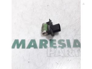 Usagé Résistance ventilateur Fiat Grande Punto (199) 1.4 16V Prix € 25,00 Règlement à la marge proposé par Maresia Parts
