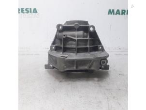 Usagé Cache boite de vitesses Fiat 500 (312) 1.2 69 Prix € 30,00 Règlement à la marge proposé par Maresia Parts