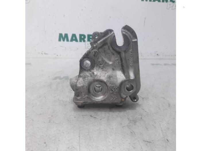 Used Engine mount Citroen C4 Grand Picasso (UA) 2.0 HDiF 16V 135 Price € 35,00 Margin scheme offered by Maresia Parts