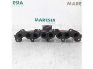 Used Exhaust manifold Citroen C4 Grand Picasso (UA) 2.0 HDiF 16V 135 Price € 50,00 Margin scheme offered by Maresia Parts
