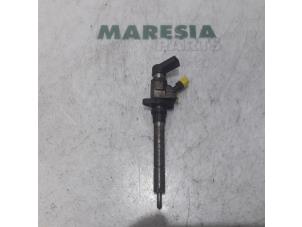 Usagé Injecteur (diesel) Citroen C4 Grand Picasso (UA) 2.0 HDiF 16V 135 Prix € 105,00 Règlement à la marge proposé par Maresia Parts
