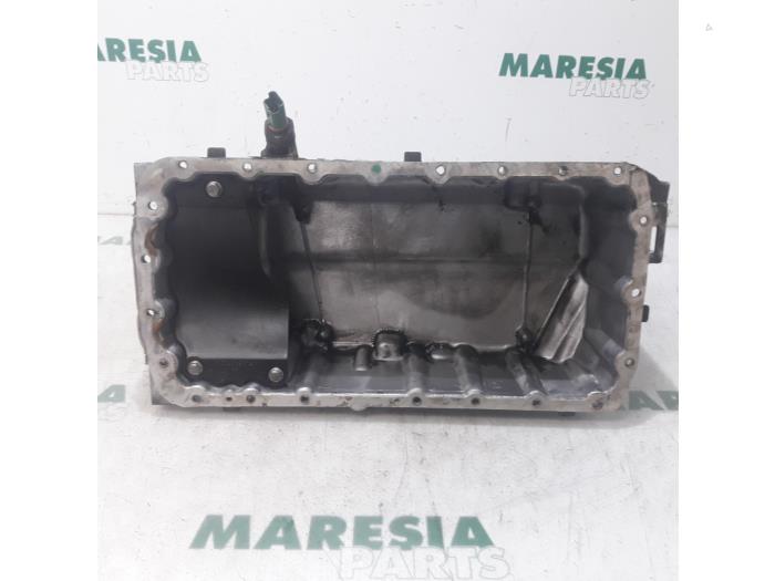 Usagé Couvercle carter Citroen C4 Grand Picasso (UA) 2.0 HDiF 16V 135 Prix € 50,00 Règlement à la marge proposé par Maresia Parts