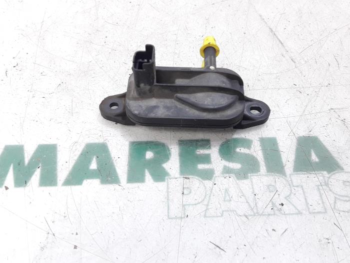 Begagnade Partikelfiltersensor Peugeot 407 (6C/J) 2.7 HDi V6 24V Pris € 50,00 Marginaltabell erbjuds av Maresia Parts