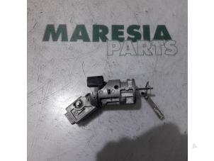 Usados Cerradura de contacto y llave Citroen C6 (TD) 2.7 HDiF V6 24V Precio € 60,00 Norma de margen ofrecido por Maresia Parts