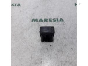 Używane Czujnik (pozostale) Citroen C6 (TD) 2.7 HDiF V6 24V Cena € 50,00 Procedura marży oferowane przez Maresia Parts