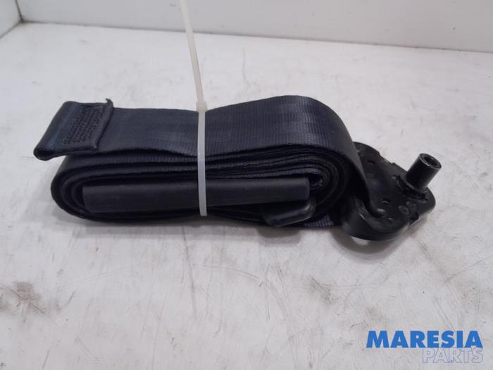Front seatbelt, left from a Renault Clio IV Estate/Grandtour (7R) 0.9 Energy TCE 90 12V 2013