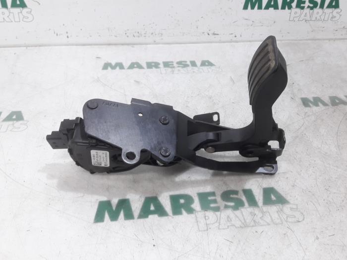 Begagnade Gaspedalsensor Peugeot Expert (G9) 2.0 HDi 120 Pris € 30,00 Marginaltabell erbjuds av Maresia Parts