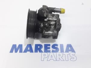 Usagé Pompe de direction Citroen C6 (TD) 2.7 HDiF V6 24V Prix € 105,00 Règlement à la marge proposé par Maresia Parts