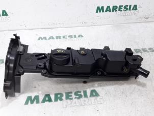 Used Rocker cover Peugeot 508 SW (8E/8U) 1.6 HDiF 16V Price € 35,00 Margin scheme offered by Maresia Parts