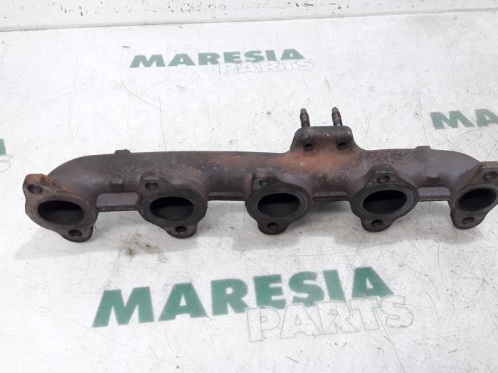 Gebrauchte Abgaskrümmer Peugeot 508 SW (8E/8U) 1.6 HDiF 16V Preis € 24,95 Margenregelung angeboten von Maresia Parts