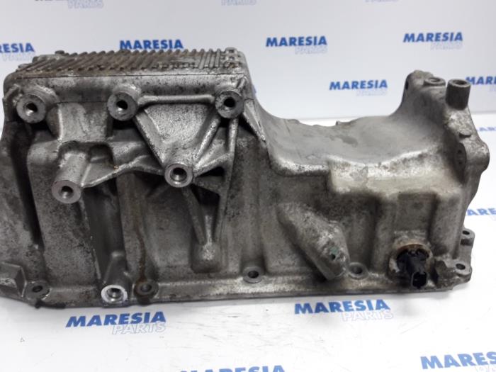 Usagé Couvercle carter Fiat Doblo Cargo (263) 1.6 D Multijet Prix € 127,05 Prix TTC proposé par Maresia Parts