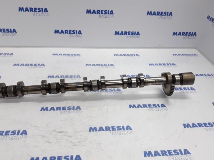 Camshafts with part number 0801FH stock