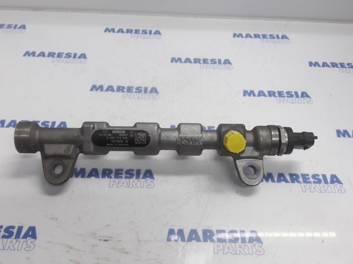 Fuel injector nozzle from a Fiat Ducato (250) 2.0 D 115 Multijet 2013