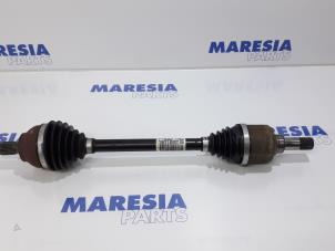 Used Front drive shaft, left Peugeot 2008 (CU) 1.2 12V e-THP PureTech 130 Price € 157,50 Margin scheme offered by Maresia Parts