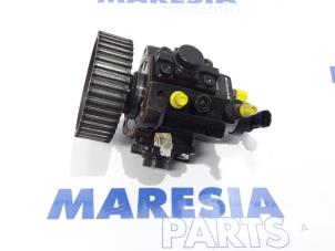 Używane Mechaniczna pompa paliwa Alfa Romeo 159 (939AX) 1.9 JTDm Cena € 126,00 Procedura marży oferowane przez Maresia Parts