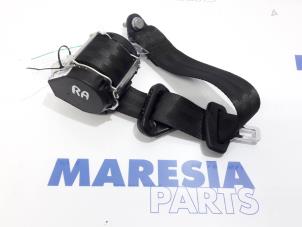 Usagé Ceinture de sécurité arrière droite Peugeot 2008 (CU) 1.2 12V e-THP PureTech 130 Prix € 35,00 Règlement à la marge proposé par Maresia Parts