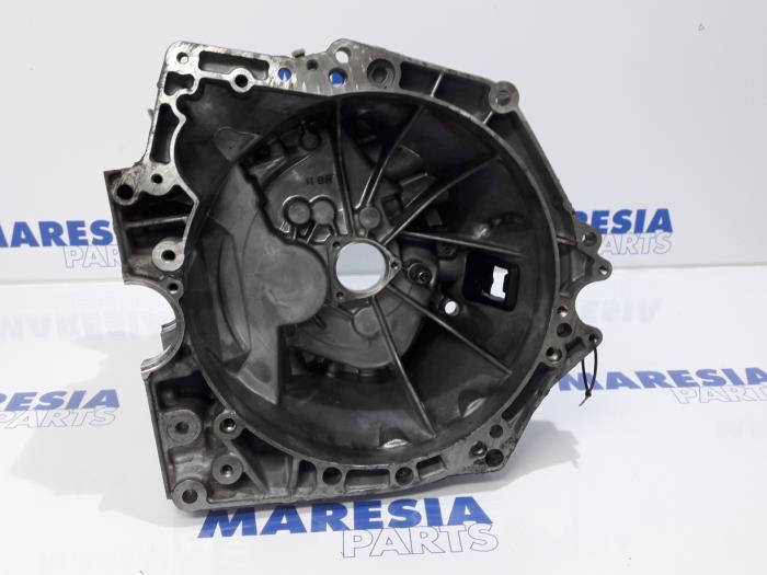 Usagé Cache boite de vitesses Citroen Berlingo 1.6 Hdi 75 Prix € 72,60 Prix TTC proposé par Maresia Parts