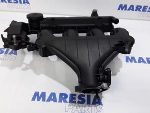 Używane Kolektor dolotowy Citroen C5 III Tourer (RW) 2.0 HDiF 16V Cena € 90,00 Procedura marży oferowane przez Maresia Parts