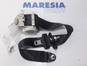 Gebrauchte Sicherheitsgurt links hinten Fiat 500 (312) 0.9 TwinAir 80 Preis € 25,00 Margenregelung angeboten von Maresia Parts