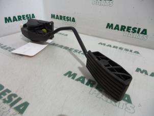 Usados Sensor de posición de acelerador Peugeot 407 SW (6E) 1.8 16V Precio € 40,00 Norma de margen ofrecido por Maresia Parts