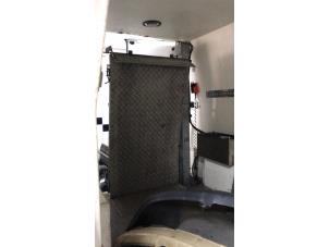 Used Loading container Renault Master III (FD/HD) 2.5 dCi 16V Price € 508,20 Inclusive VAT offered by Maresia Parts