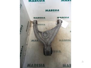 Used Rear wishbone, right Peugeot 407 SW (6E) 1.8 16V Price € 50,00 Margin scheme offered by Maresia Parts