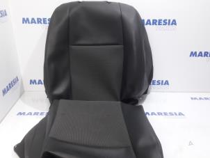 Usagé Revêtement siège droit Citroen Jumpy Prix € 157,50 Règlement à la marge proposé par Maresia Parts