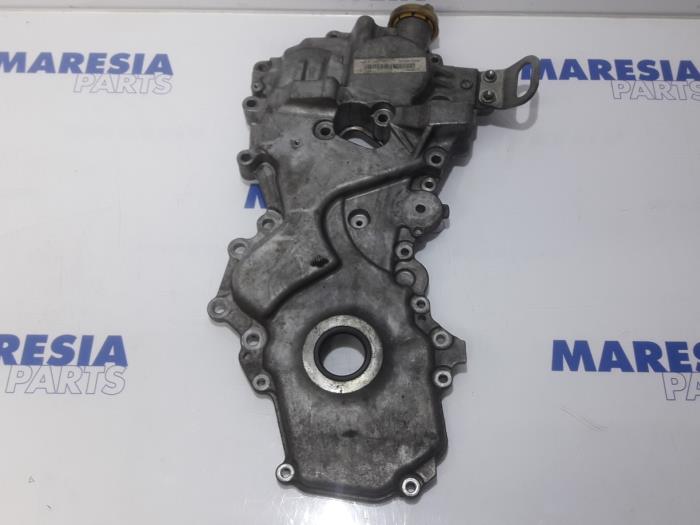Usagé Couvercle de distribution Renault Scénic III (JZ) 2.0 16V CVT Prix € 105,00 Règlement à la marge proposé par Maresia Parts