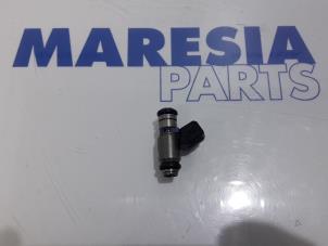 Usagé Injecteur (injection essence) Fiat Panda (312) 0.9 TwinAir 65 Prix € 105,00 Règlement à la marge proposé par Maresia Parts