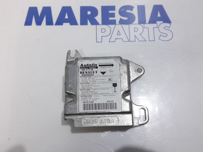 Używane Modul poduszki powietrznej Renault Master II (FD/HD) 2.5 dCi 16V Cena € 121,00 Z VAT oferowane przez Maresia Parts
