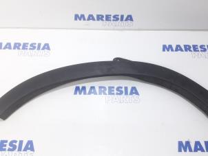 Used Side skirt, left Renault Master III (FD/HD) 2.5 dCi 16V Price € 42,35 Inclusive VAT offered by Maresia Parts