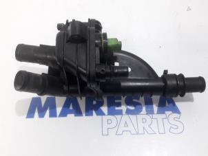 Used Thermostat housing Peugeot 308 SW (4E/H) 1.6 HDiF 16V Price € 60,00 Margin scheme offered by Maresia Parts