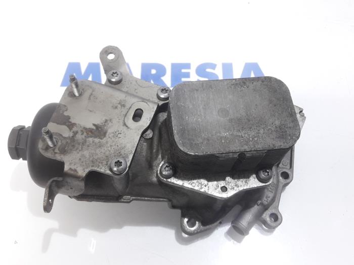 Gebrauchte Ölfilterhalter Peugeot 308 SW (4E/H) 1.6 HDiF 16V Preis € 50,00 Margenregelung angeboten von Maresia Parts