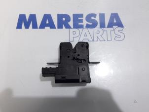 Used Tailgate lock mechanism Peugeot 308 SW (4E/H) 1.6 16V THP 150 Price € 35,00 Margin scheme offered by Maresia Parts