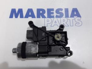 Used Sunroof motor Peugeot 308 SW (4E/H) 1.6 16V THP 150 Price € 80,00 Margin scheme offered by Maresia Parts