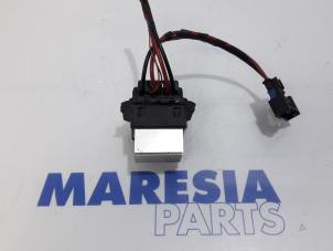 Used Heater resistor Peugeot 207 SW (WE/WU) 1.6 16V VTRi Price € 20,00 Margin scheme offered by Maresia Parts