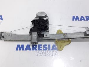 Used Window mechanism 4-door, front left Renault Clio IV (5R) 0.9 Energy TCE 90 12V Price € 20,00 Margin scheme offered by Maresia Parts