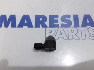 Used PDC Sensor Renault Master IV (FV) 2.3 dCi 125 16V RWD Price € 24,20 Inclusive VAT offered by Maresia Parts