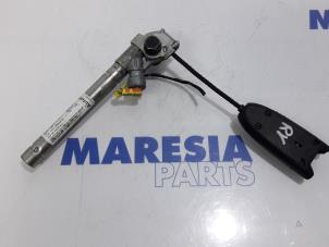 Używane Napinacz pasa bezpieczenstwa prawy Fiat Punto Evo (199) 1.3 JTD Multijet 85 16V Euro 5 Cena € 35,00 Procedura marży oferowane przez Maresia Parts